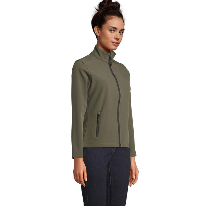 S01194 - RACE WOMEN